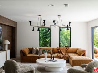 2380 Venus Dr, Los Angeles, CA 90046