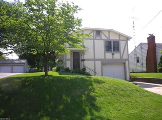 154 Woodside Ave NE, North Canton, OH 44720