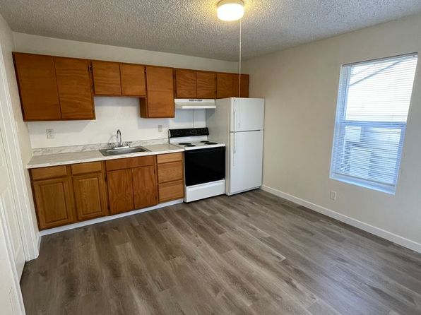 6043-6051 NE Simpson St #B