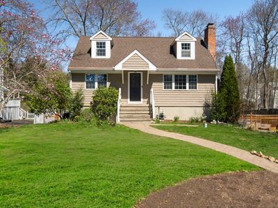 27 Deepwood Lane, Norwalk, CT, 06854