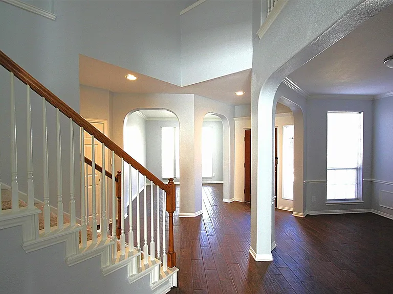 18620 Gibbons Dr — Photo 11