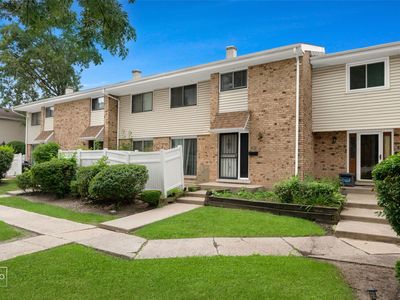 882 White Oak Ln, University Park, IL, 60484