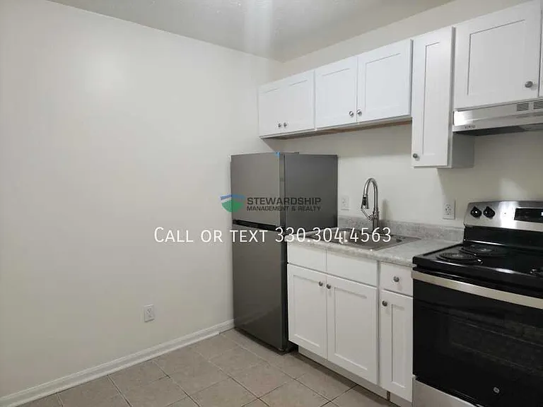 Village Woods Apartments — Photo 11
