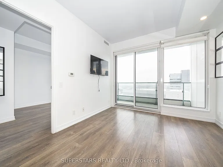 5 Buttermill Ave #1905 — Photo 14
