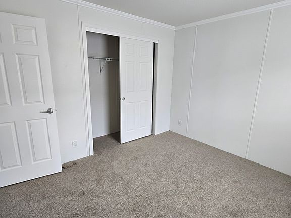 2nd image of 5425 Valley Dr Trailer 18