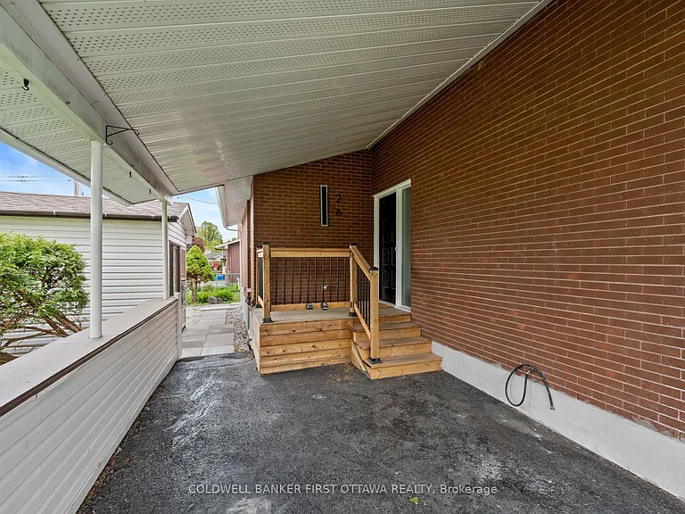 26 Spring Garden Ave — Photo 3