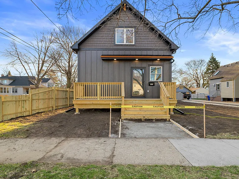 4401 8th Ave — Photo 34