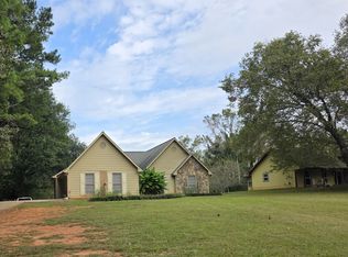 545 Toonigh Rd, Woodstock, GA 30188