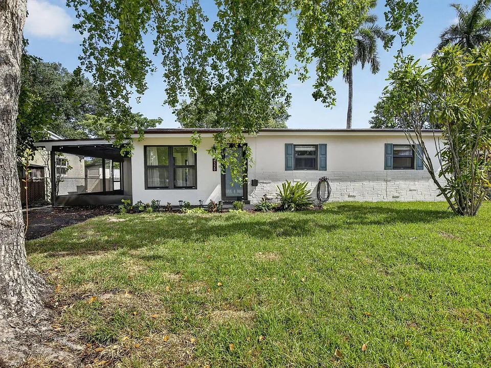 4329 SW 49th Ct