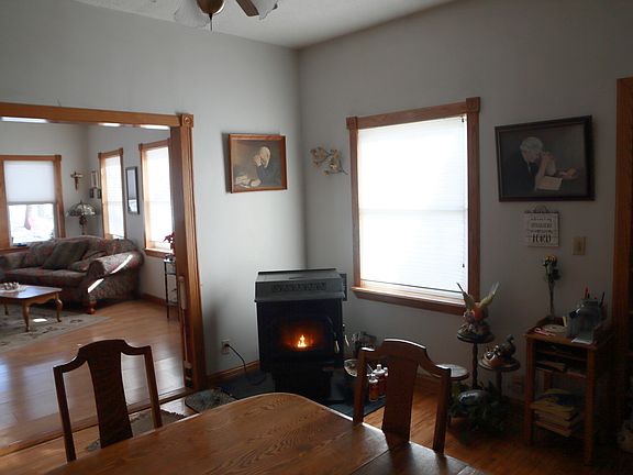 5th image of 535 10th Ave NW