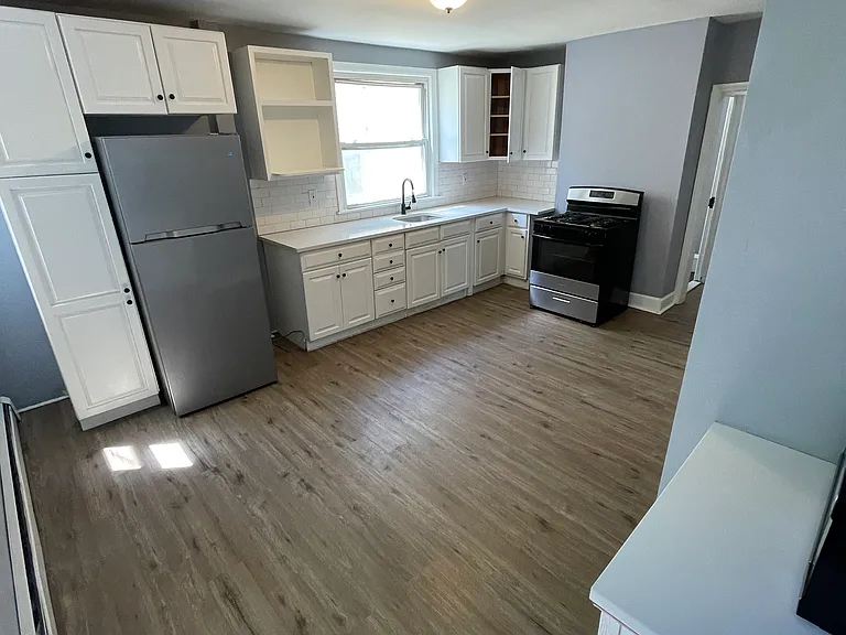 22 N 19th St #F2 — Photo 7