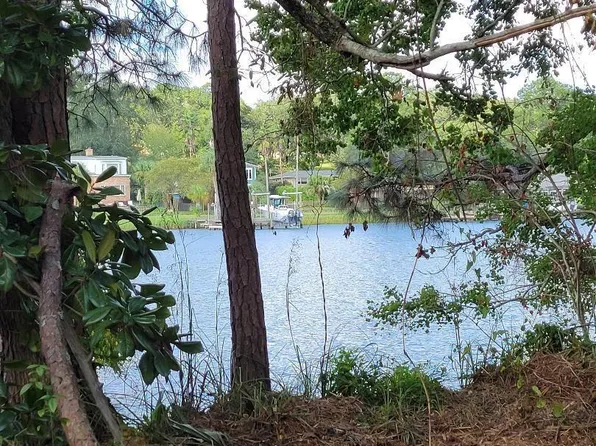 675 Tanglewood Dr, Pensacola, FL 32503