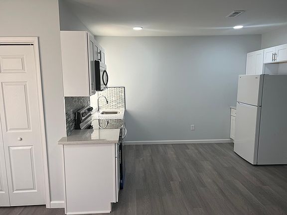4th image of 1806 67th Ave Floor 2