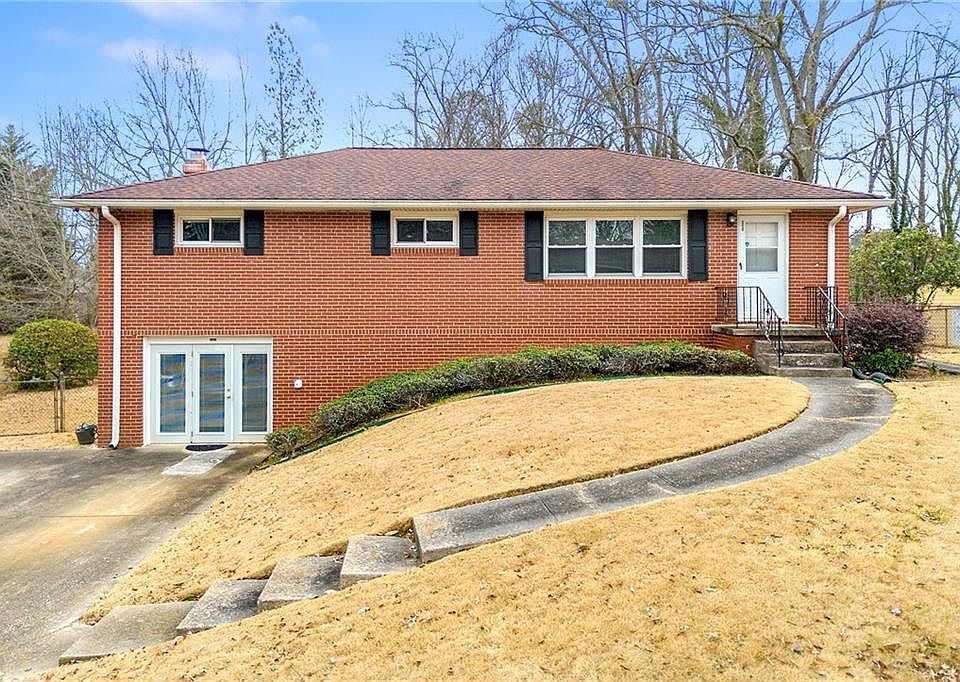 1st image of 3406 Woodview Dr SE