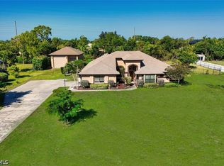 20612 Charing Cross Cir, Estero, FL 33928
