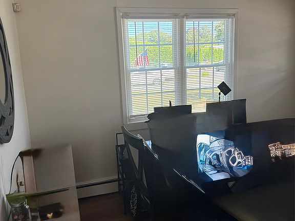 5th image of 13 Argyle Dr #1
