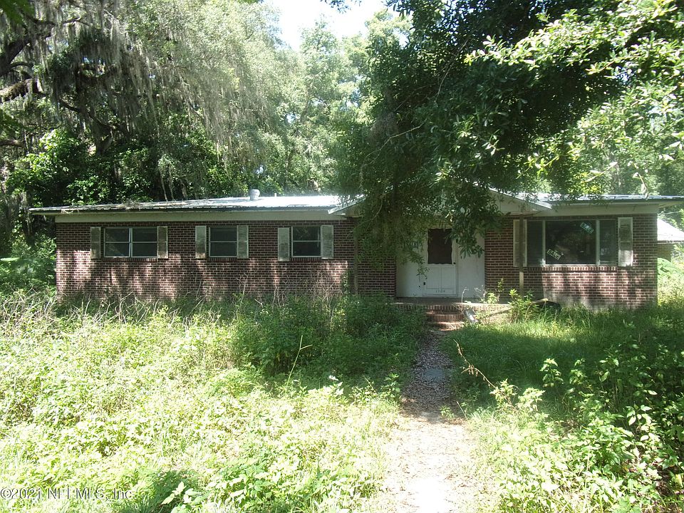 1904 S PALM Avenue, Palatka, FL 32177 | Zillow