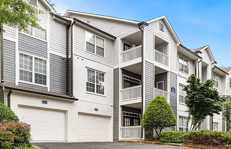 Heights of Kennesaw Apartments — Photo 3