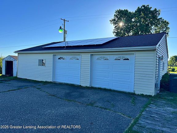 4th image of 2352 N Geeck Rd
