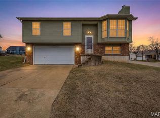 120 Greenbrier Blvd, Festus, MO 63028