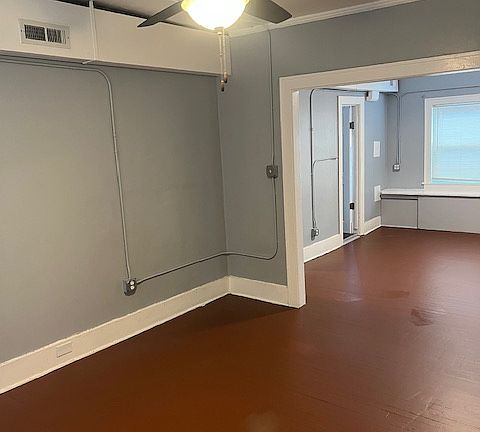 5th image of 4838 Indianapolis Blvd Unit 2