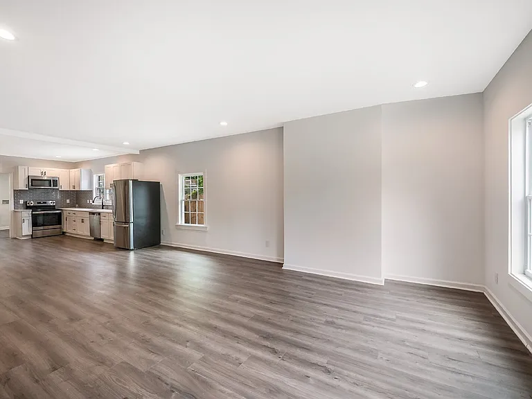 114 N Guthrie Ave — Photo 7