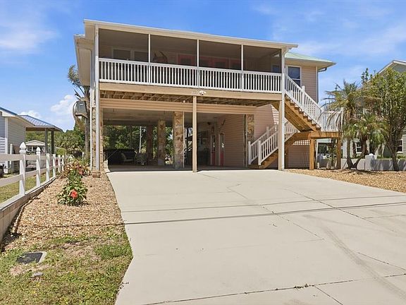 2nd image of 2882 N Comanche Point