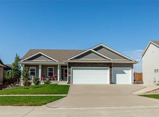 2360 SE Florence Dr, Waukee, IA 50263