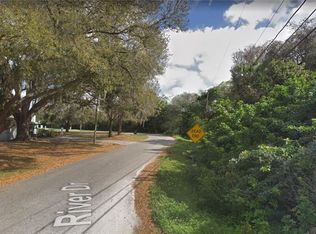 10002 River Dr, Gibsonton, FL 33534