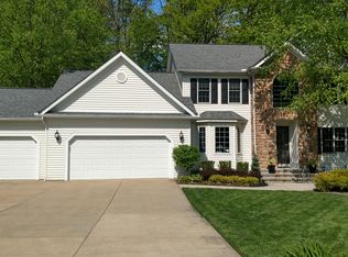 5725 Deer Creek Dr, Willoughby, OH 44094