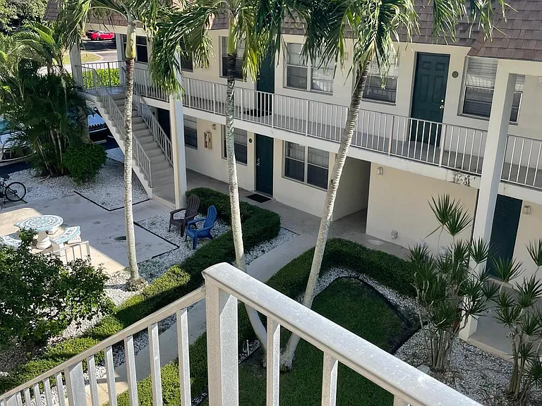 340 NW 19th St #308 — Photo 15