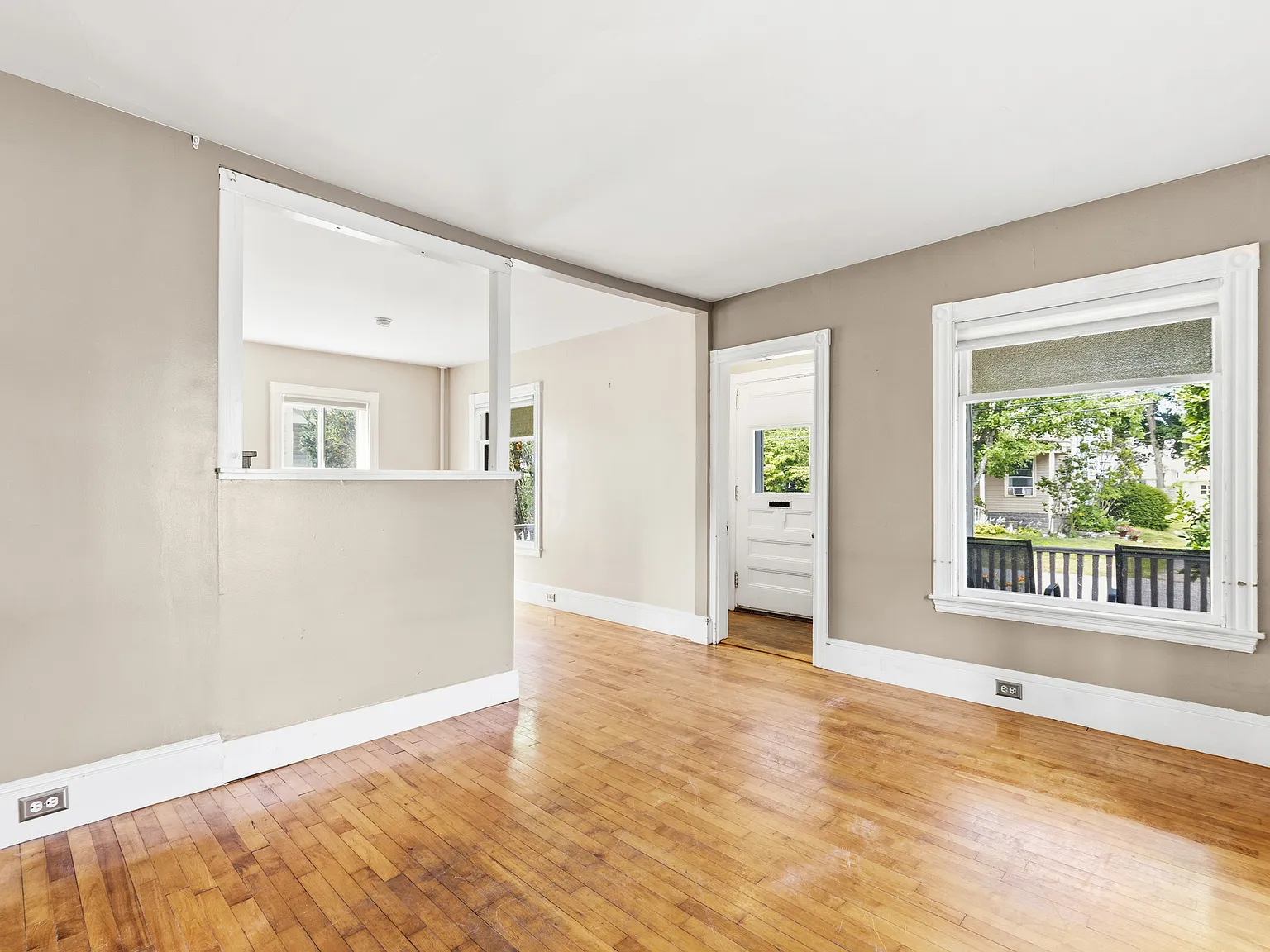 4 bed, 1.5 bath, $3,200 — Photo 3