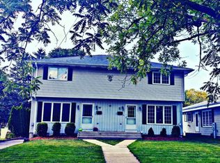 9 Railroad St, Dundee, IL