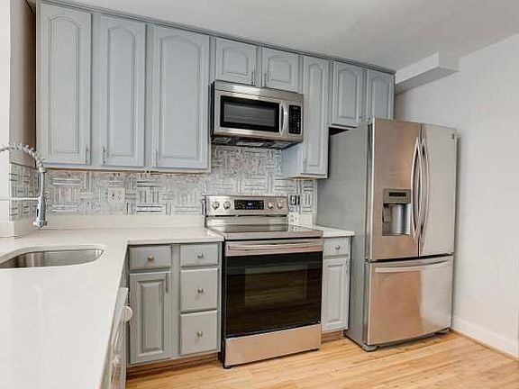 3rd image of 802 Mangold St