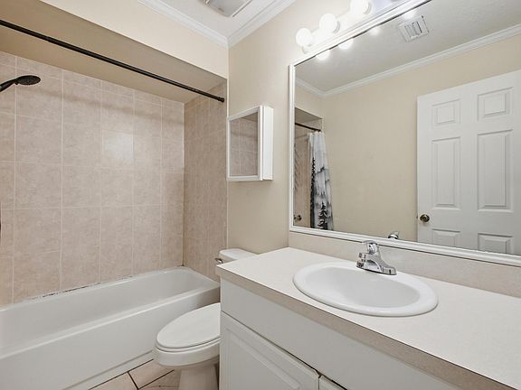2nd image of 1010 SE Euclid Lane