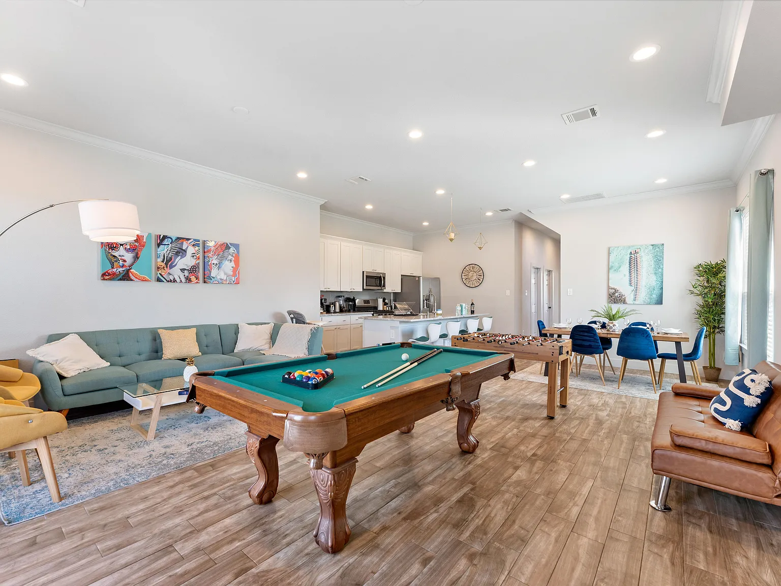 4 bed, $6,000 — Photo 2