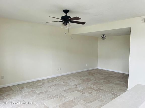 3rd image of 3117 Manor Dr NE