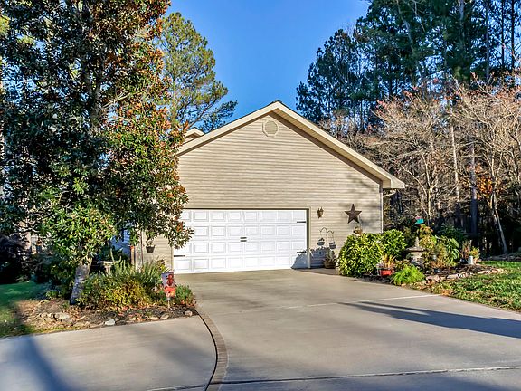2nd image of 108 Walela Ln