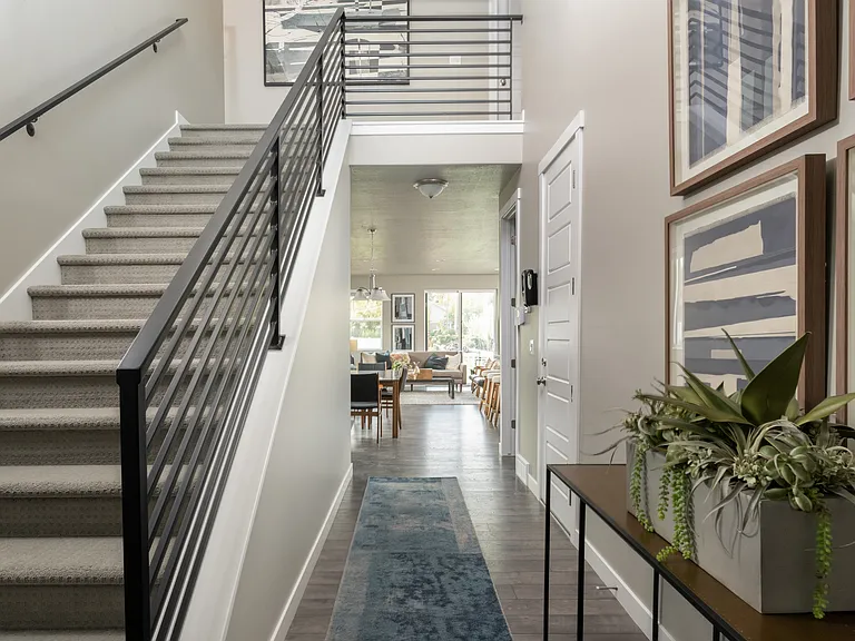 11 W Lady Ln — Photo 1