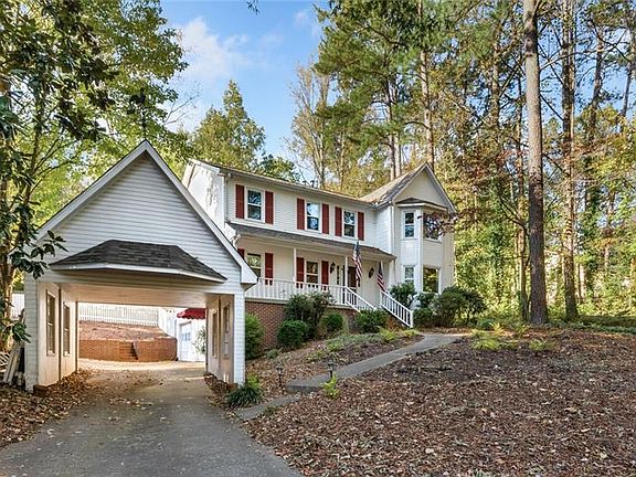 3rd image of 1661 Shamrock Trl NE