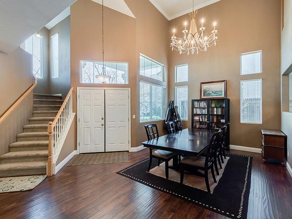 5th image of 588 Fisher Cir