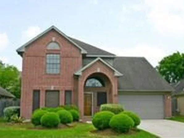 1013 Chesterwood Dr, Pearland, TX 77581