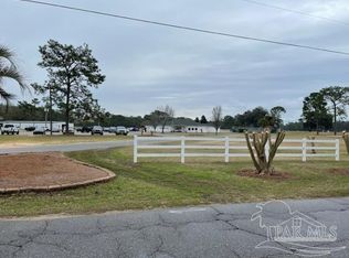Tanglewood Dr, Milton, FL 32570
