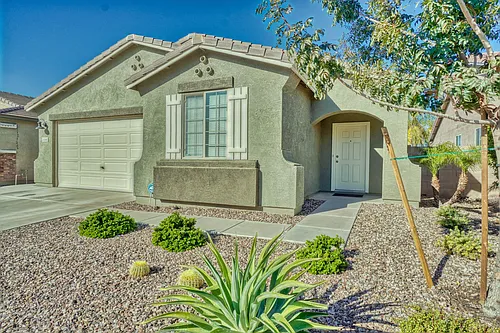 3596 E Odessa Dr Photo 1