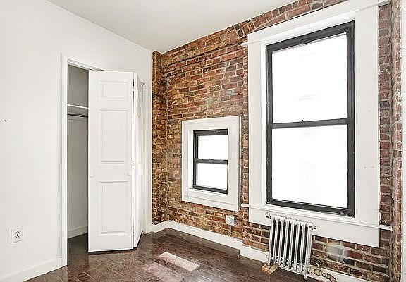 4th image of 13 Market St APT 11