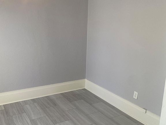 3rd image of 2707 I St APT 3