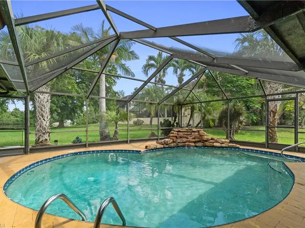 7220 Hendry Creek DR, FORT MYERS, FL 33908