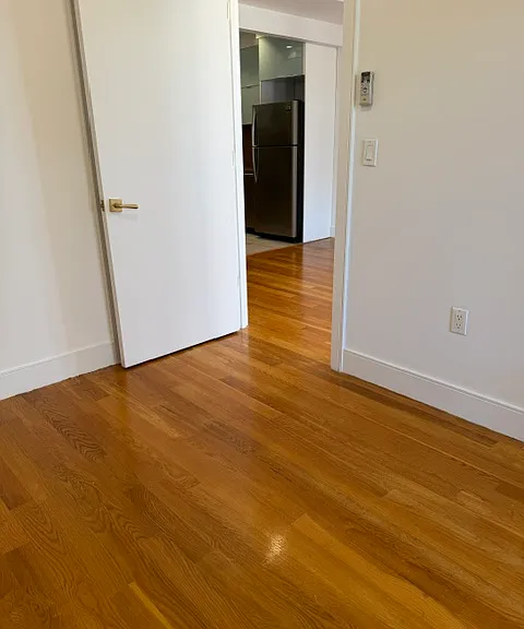29-11 12th St #4Z — Photo 13