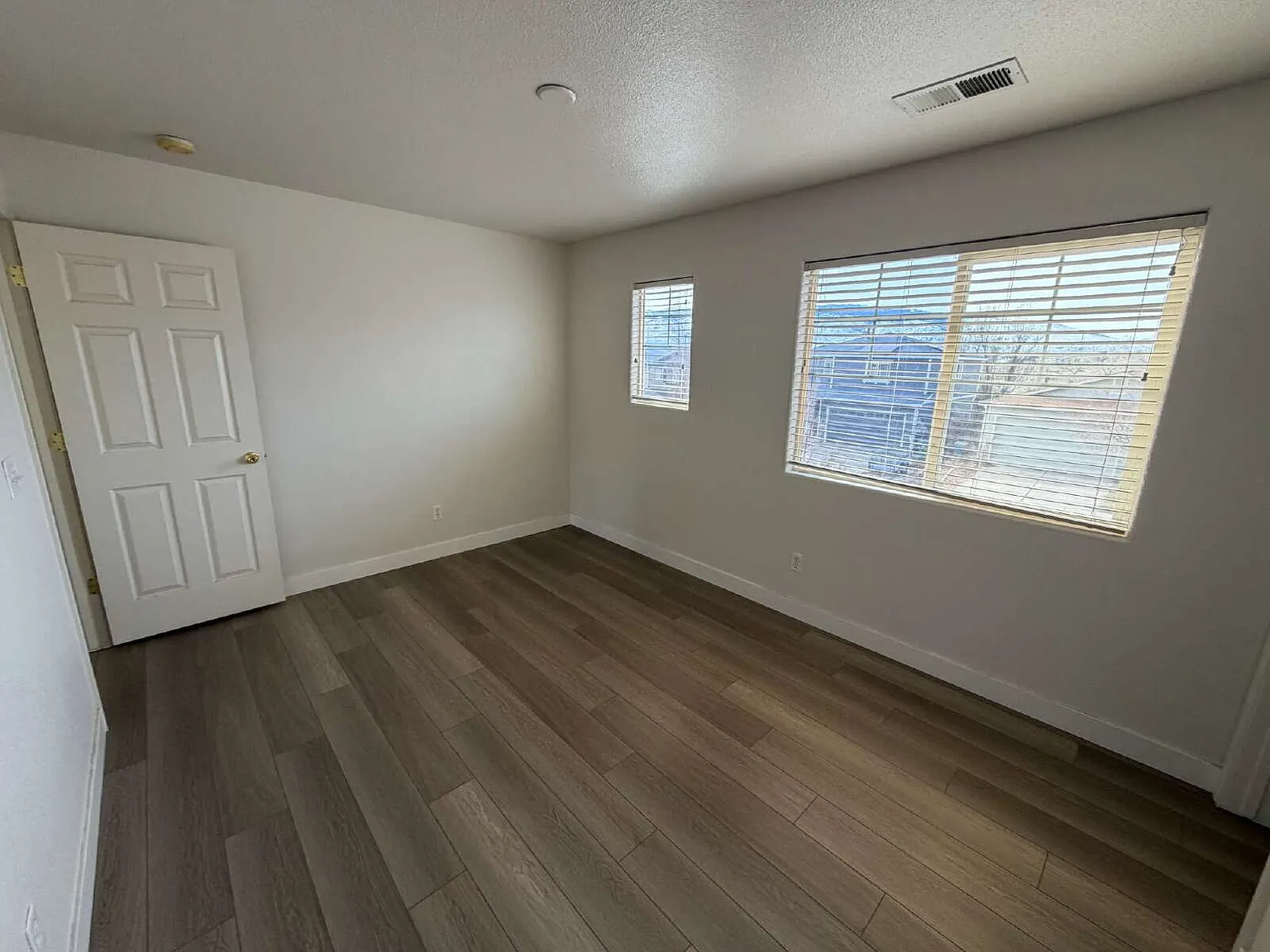 3 bed, 2.5 bath, 1520 sqft, $2,650 — Photo 4