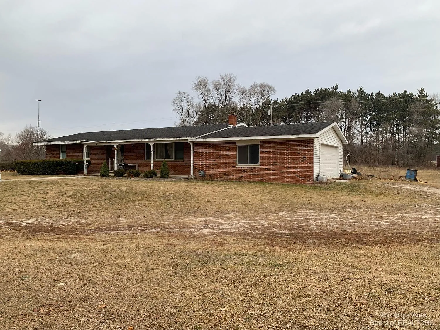 1132 Judd Rd photo 1